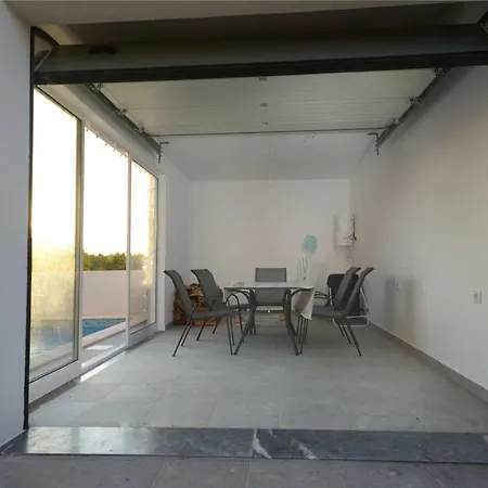 Willa Paradise Terrace House