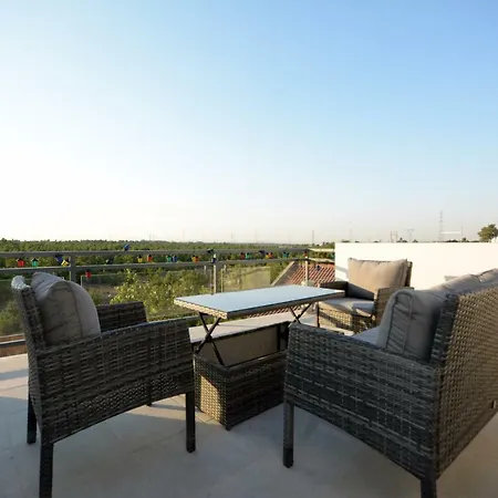 Paradise Terrace House Willa