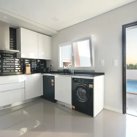 Vila Paradise Terrace House *