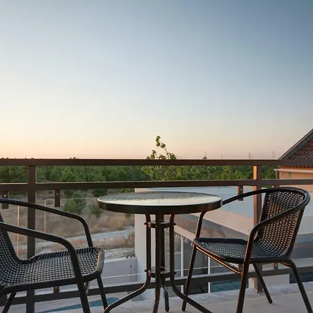 Willa Paradise Terrace House *